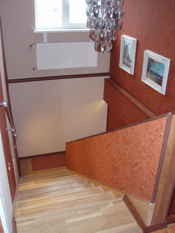Oti Guesthouse Tallinn Extérieur photo
