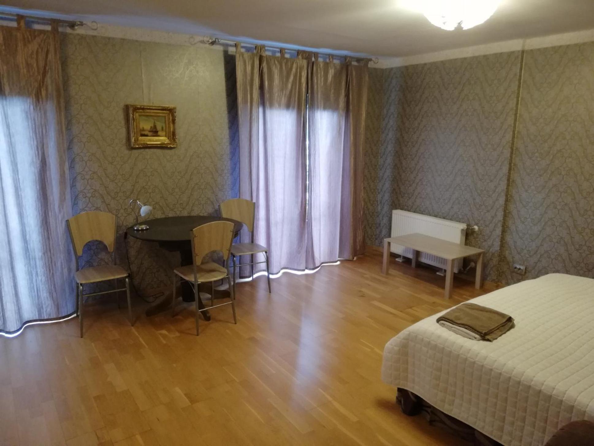 Oti Guesthouse Tallinn Extérieur photo
