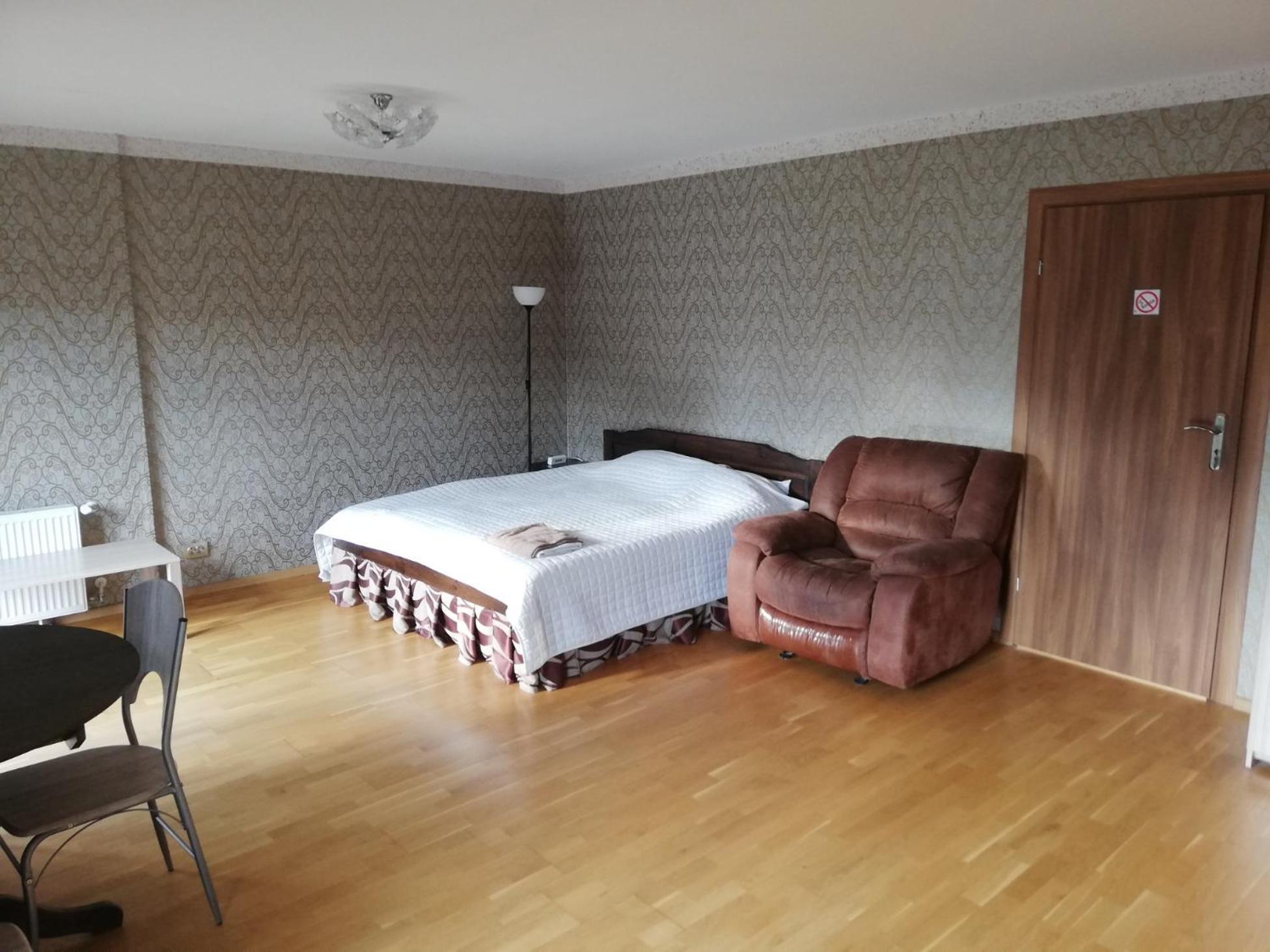 Oti Guesthouse Tallinn Extérieur photo