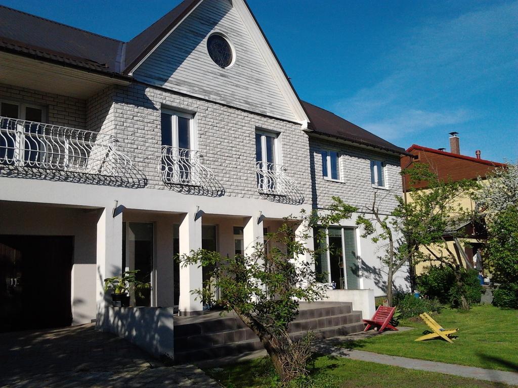 Oti Guesthouse Tallinn Extérieur photo