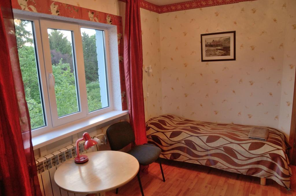Oti Guesthouse Tallinn Extérieur photo